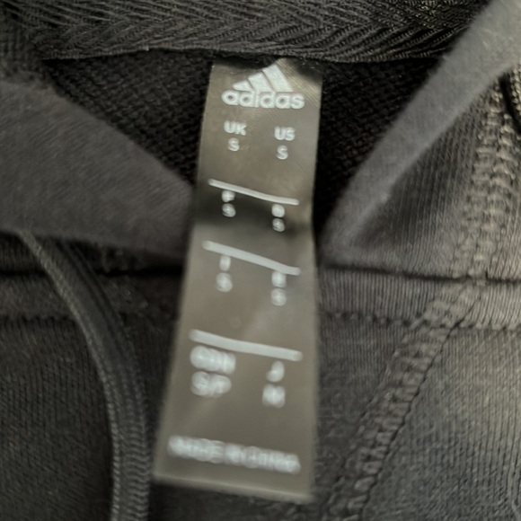 Adidas Basketball Donovan Mitchell Short Sleeve Hoodie Size Small loose fit - Picture 11 of 14